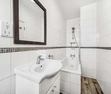 Camberwell Road, London, SE5 - Photo 3