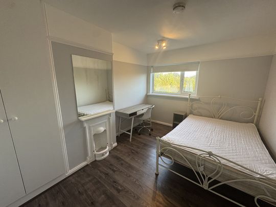 Burton Green, Clifton - P2309 - Photo 1