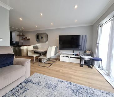 Laidon Square, Hemel Hempstead - Photo 1