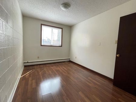 One Bedroom Apartment Unit for Rent in Regina - Photo 5