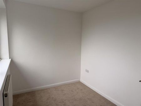 3 bedroom detached house to rent - Photo 3
