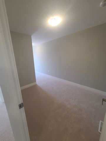 For Lease - 177 Edgevalley Road Unit# 160, London East, Ontario - Photo 4