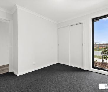 39 Bovine Cres, Donnybrook, Vic 3064 - Photo 3