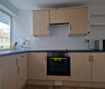 2 bedroom flat to rent - Photo 1