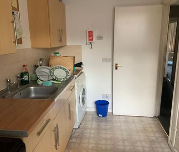 2 bedroom flat to rent - Photo 6