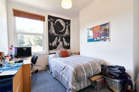 6 bedroom terraced house to rent - Photo 3