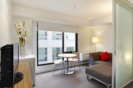 “Fully Furnished One Bedroom” - Photo 4