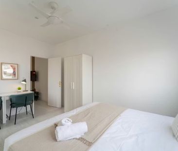 Calle de Fuencarral, Madrid, Community of Madrid 28010 - Foto 5