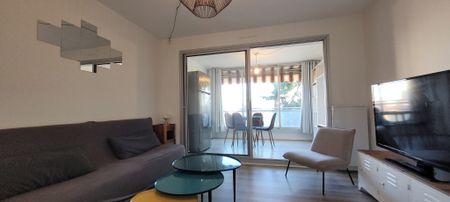 BEAU 2P AVEC PISCINE AU ROOF TOP - Photo 3