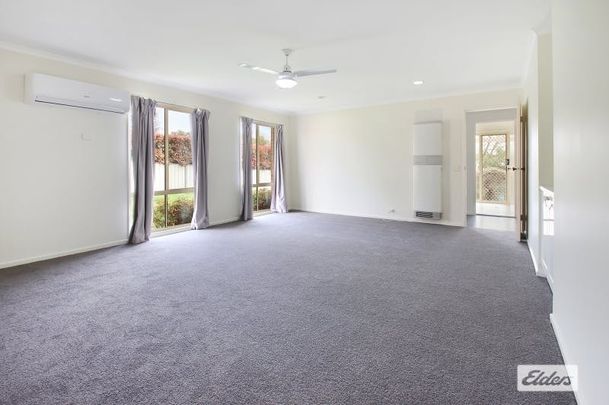 Spacious 3-Bedroom Family Home for Rent - Photo 1