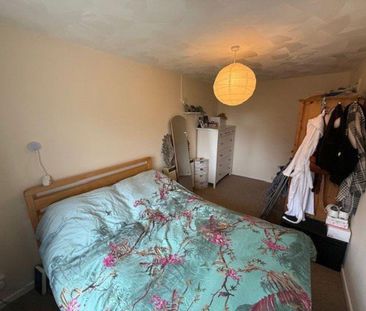 3 bedroom flat to rent - Photo 3