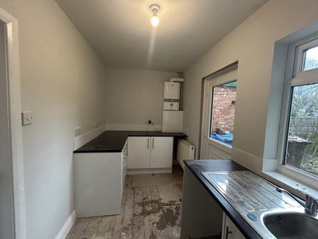 2 bedroom end of terrace house to rent - Photo 5