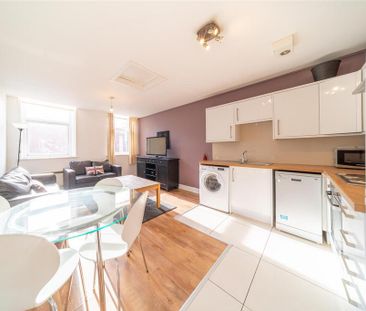 3 bedroom apartment to rent - Photo 3