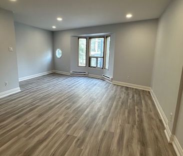 For Lease - 1537 Dundas Street Unit# Upper, Toronto, Ontario - Photo 3