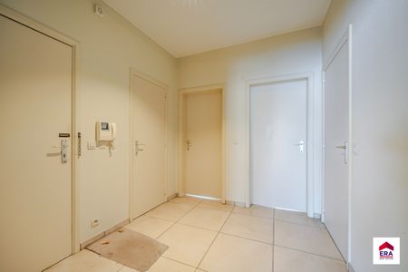Appartement met 2 SLPK te huur in centrum Roeselare - Foto 2