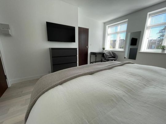 1 bedroom in a flat share to rent - Photo 1