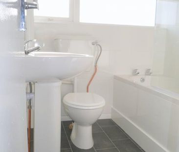 2 bedroom maisonette to rent - Photo 5