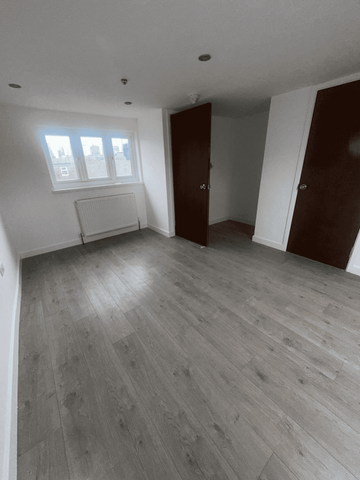 6 bedroom semi-detached house to rent - Photo 2