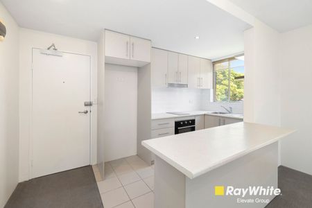 Charming North-Facing Studio in Leafy Glebe Setting - Photo 3