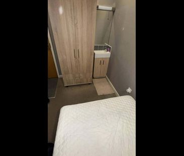 Room in a Shared House, Lewes Road, BN2 - Photo 2