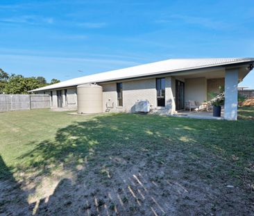 Spacious Family Home in Eimeo - Photo 4
