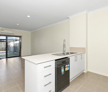 Craigieburn Living at Its Best - Photo 3