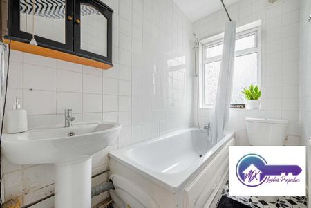 1 bedroom in a flat share to rent - Photo 4