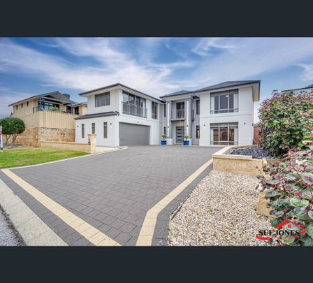 12 Antalya Vista, Iluka, WA 6028 - Photo 1
