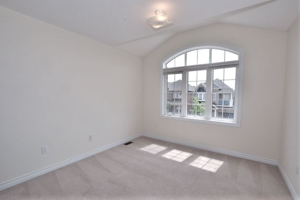 For Lease - 1520 Haws Crescent, Milton, Ontario - Photo 1