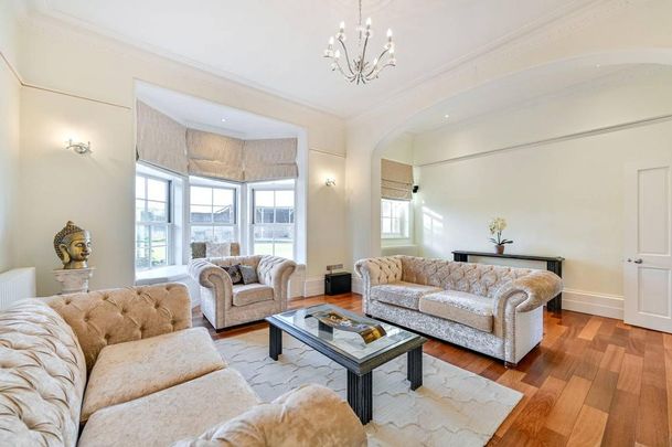 6 bedroom detached house to rent - Photo 1