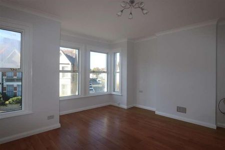 Hamlet Court Road, Westcliff-on-sea, SS0 - Photo 2