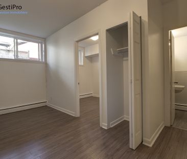 1370 Frontenac - Photo 1