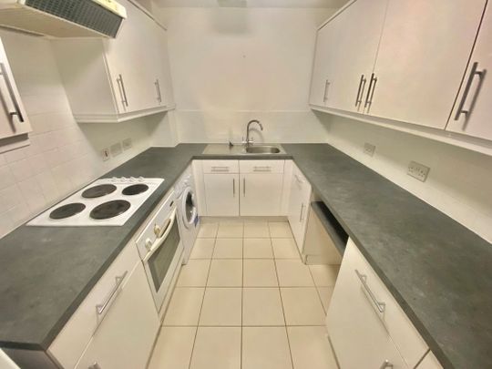 Gerddi Margaret, BARRY - Photo 1