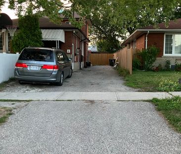 For Lease - 4 greenock Avenue, Toronto, Ontario - Photo 2