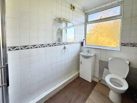 1 bedroom semi-detached house to rent - Photo 4