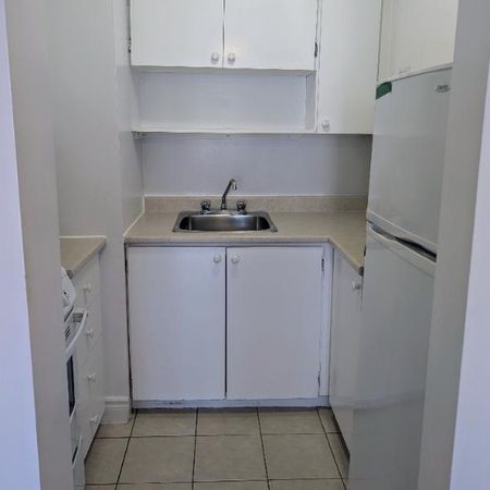 Studio 50 ans et plus chauffage électrité eau chaude inclus NON FUMEUR - Photo 4