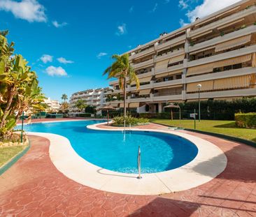 Middle Floor Apartment in Guadalmina Alta - Photo 2