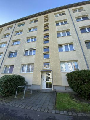 **Helle 2-RWG im EG – Balkon – Tageslichtbad mit Dusche **WE 32** - Photo 1