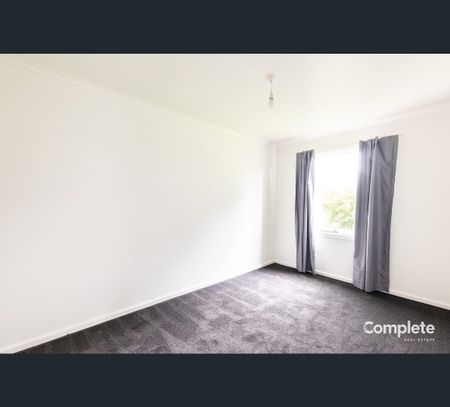4 MAROONGA CRESCENT, Mount Gambier, SA 5290 - Photo 3