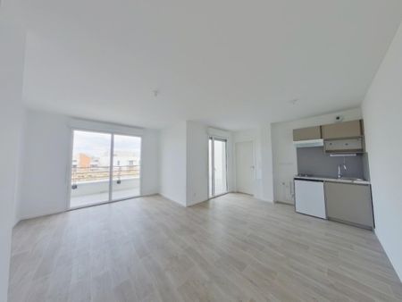 Location Appartement 1 pièce 29m² TOURS 37000 - Photo 2