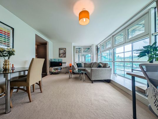 2 Bed Flat, Phoenix Way, SW18 - Photo 1