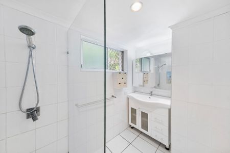 Peaceful, Light & Airy 2 Bedroom Unit in Well Maintained 'Estoril' Complex - Photo 2