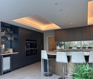 Newly refurbished Edwardian house. Large double,private en suite sh... - Photo 6