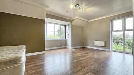 Studio to rent - Photo 2