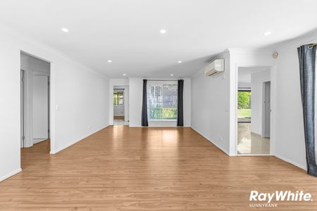 Spacious Family Home with Two Ensuited Bedrooms - Photo 3