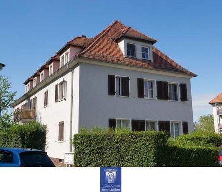 Wohlfühlwohnung unterm Dach! Wohnküche ... Tageslichtbad mit Wanne und Dusche! - Photo 3