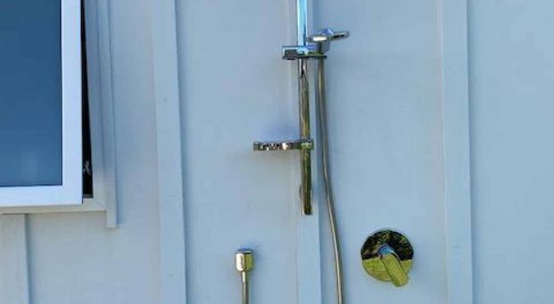 Contemporary family home - Photo 1