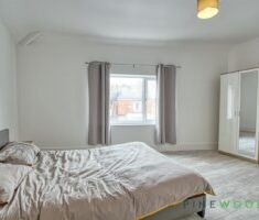 1 BEDROOM Room - Photo 3