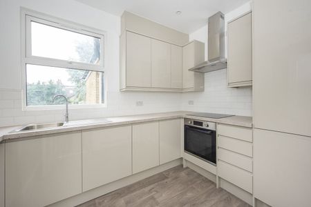 2 bedroom maisonette to rent - Photo 4