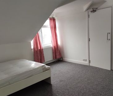 Studio Flat, Salisbury Road, M21 - Photo 3